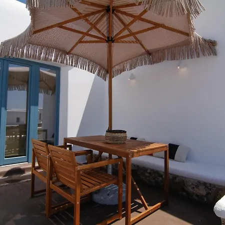 Thronos Apartment