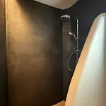 Thronos Apartment