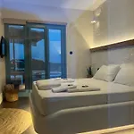 Apartment Thronos *